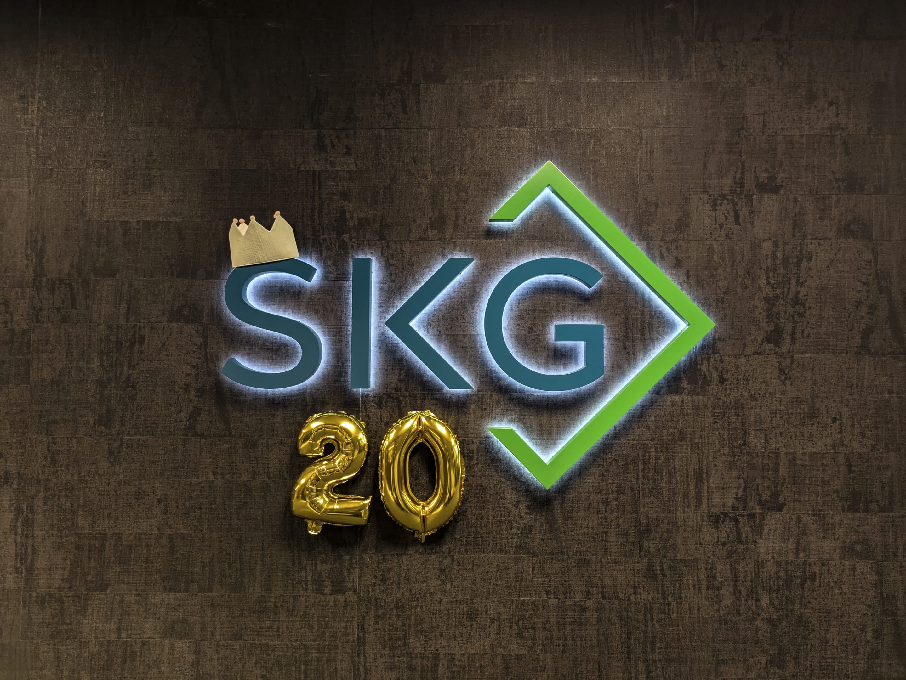 SKG fyller 20 år - 2006-2026 | SKG Spesialister innen profilert emballasje