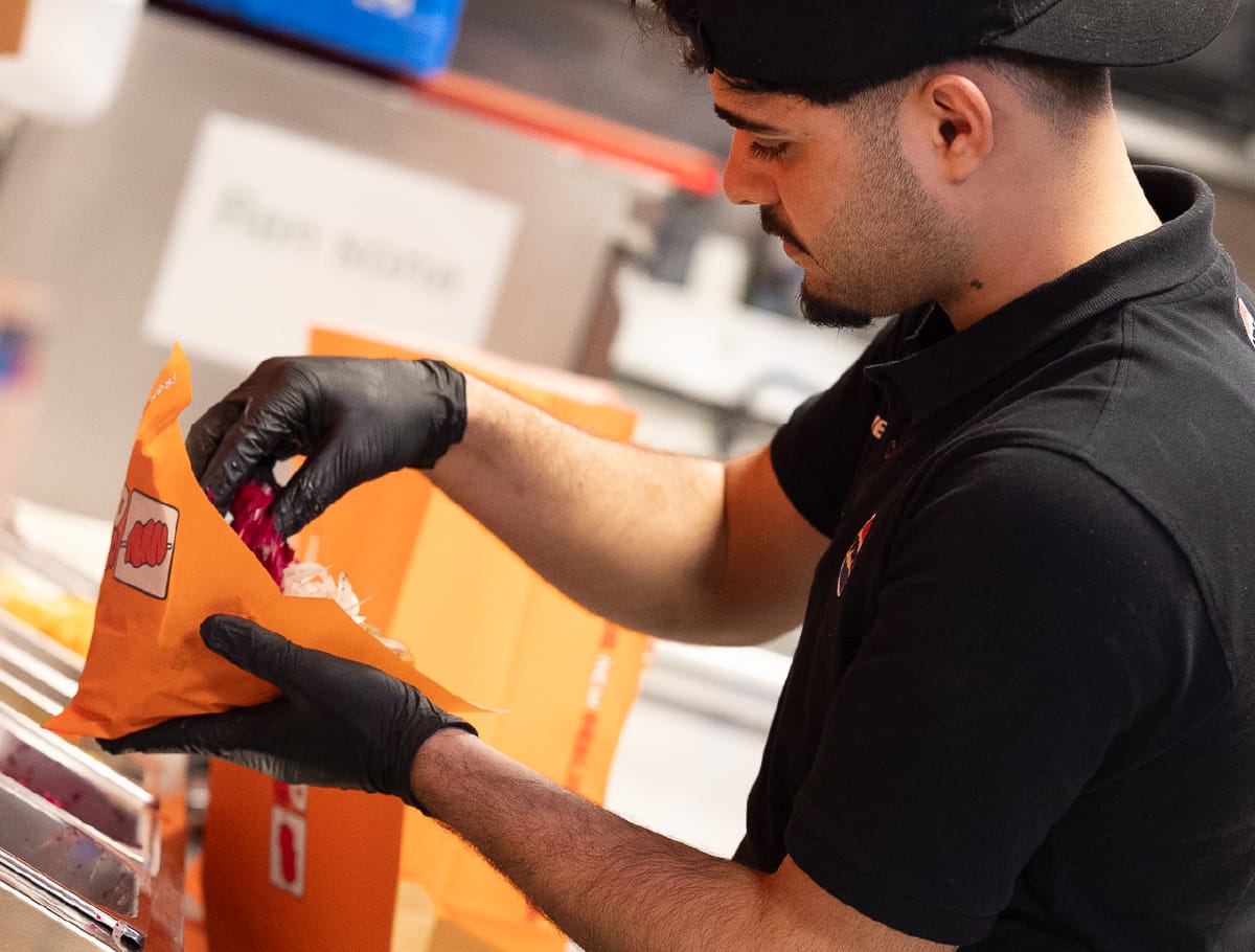 Take away emballasje med trykk til döner, pizza og burger | Matemballasje | SKG - Spesialister innen profilert emballasje