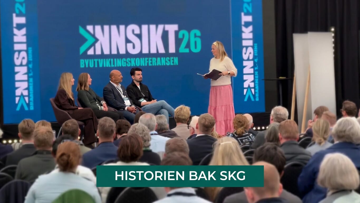 Amit fra SKG Emballasje fikk sin tur på scenen under Innsikt 2026 i Drammen. Det ble en kjærlighetserklæring til byen – og historien bak navnet SKG. | SKG - Spesialisten på profilert emballasje